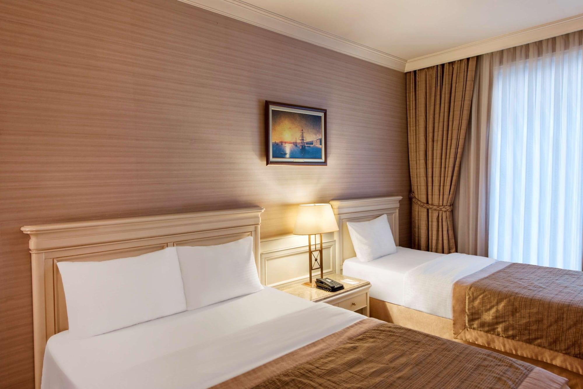 Готель Elite World Comfy Istanbul Taksim Екстер'єр фото