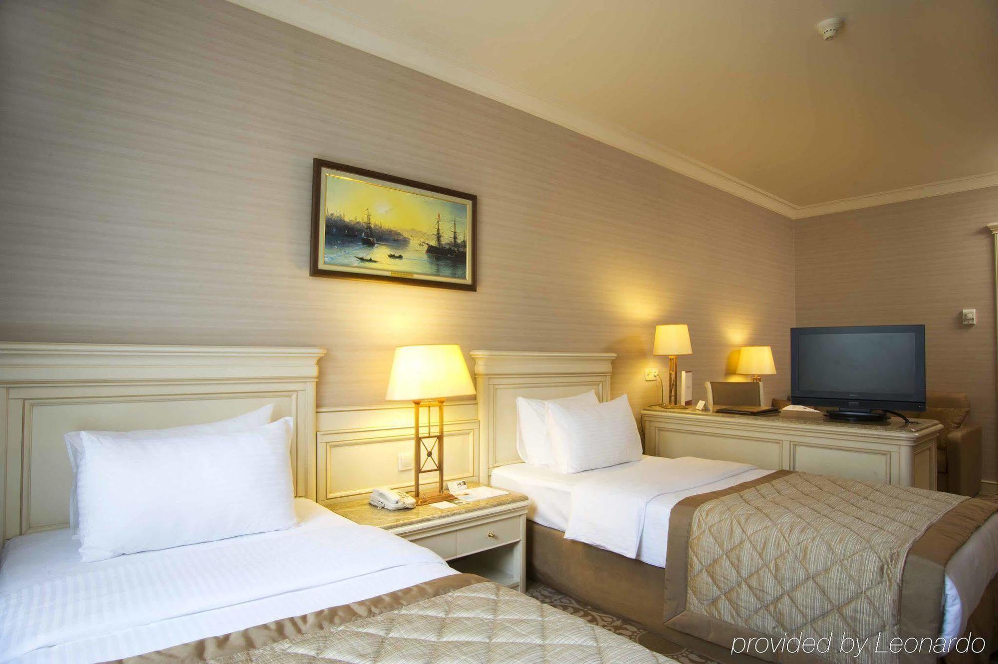 Готель Elite World Comfy Istanbul Taksim Екстер'єр фото
