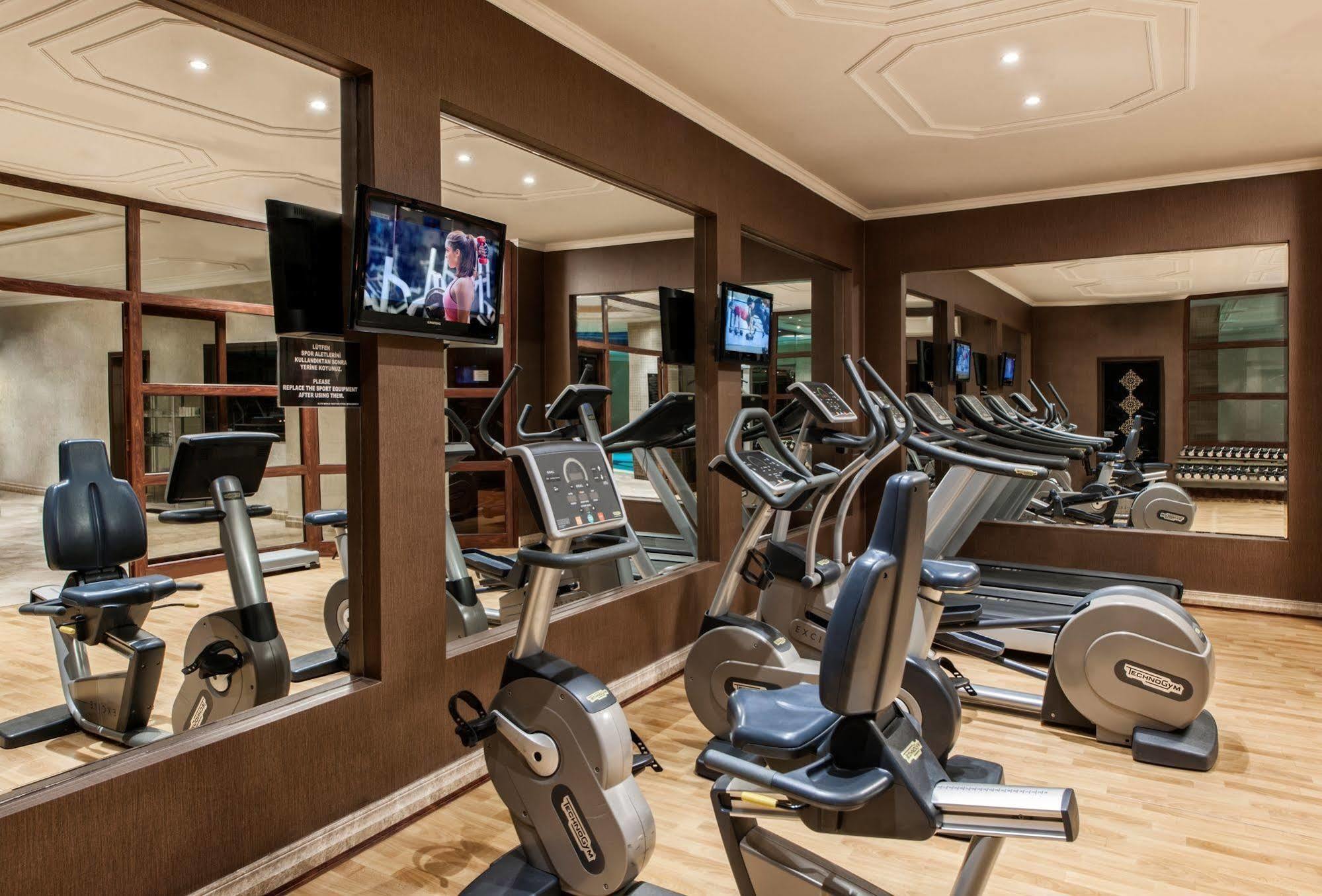 Готель Elite World Comfy Istanbul Taksim Екстер'єр фото